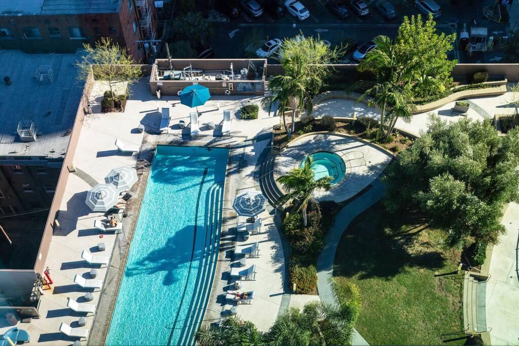 Apartament Lovely Upscale High Rise Private Parking & Pool Los Angeles Zewnętrze zdjęcie
